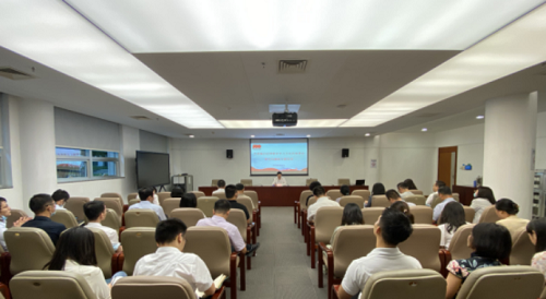 市委编办举办纪律教育学习月动员部署会暨党风廉政专题党课185.png