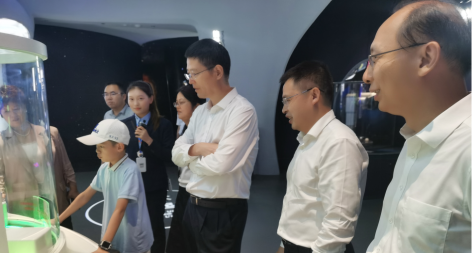 （信息稿）徐波同志调研市科学技术馆444.png