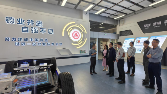 （信息稿）市委编办丘志同志带队赴高校调研289.png